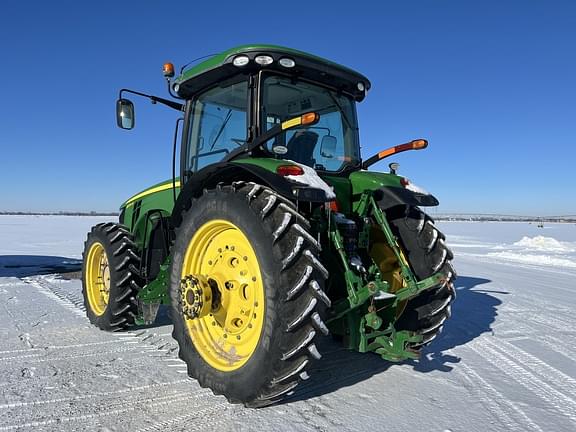 Image of John Deere 8270R equipment image 4