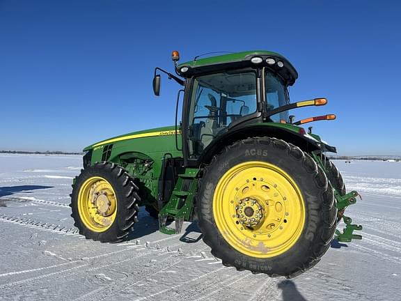 Image of John Deere 8270R equipment image 3