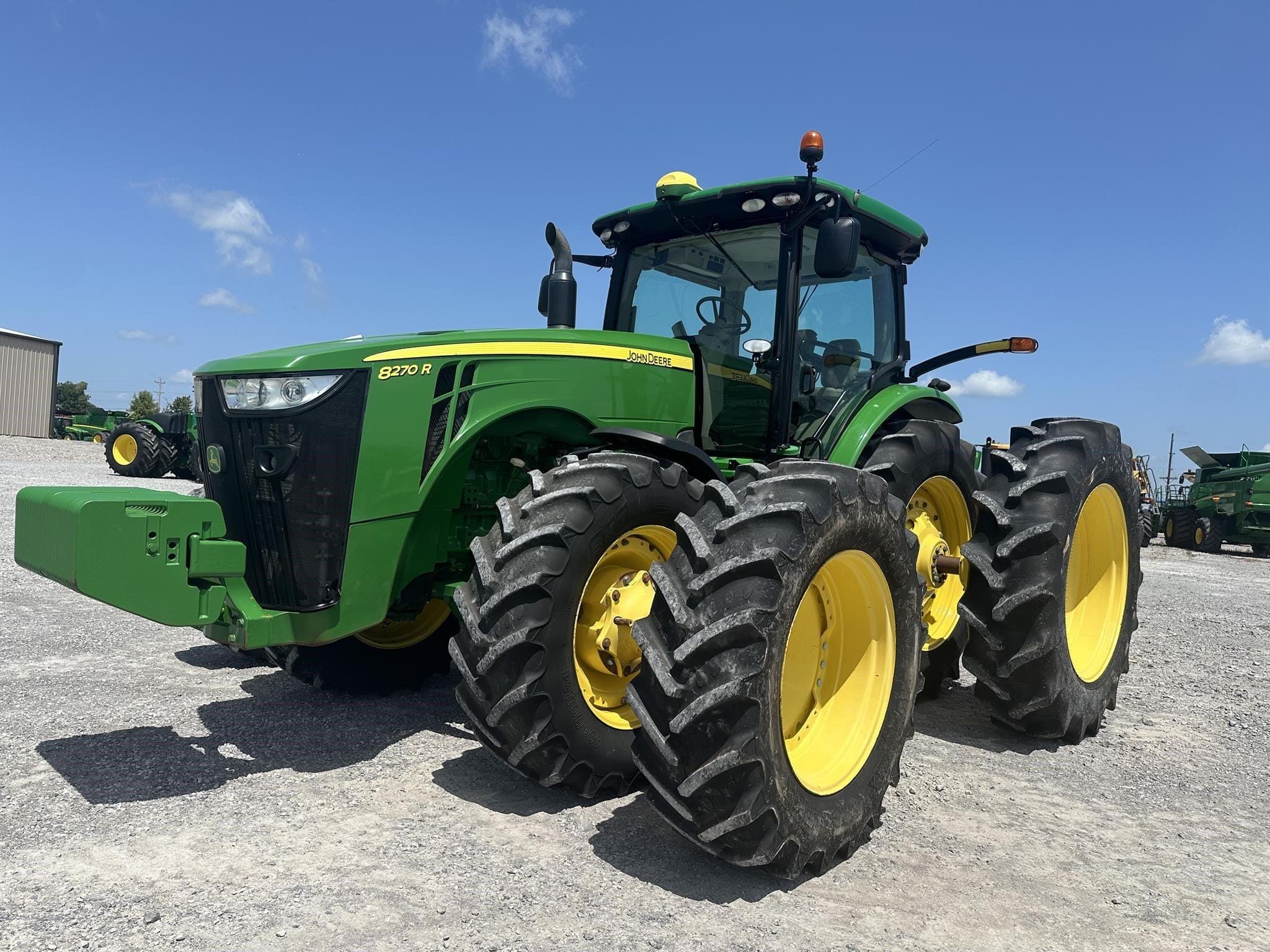 2016 John Deere 8270R Equipment Image0