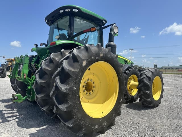 Image of John Deere 8270R equipment image 4