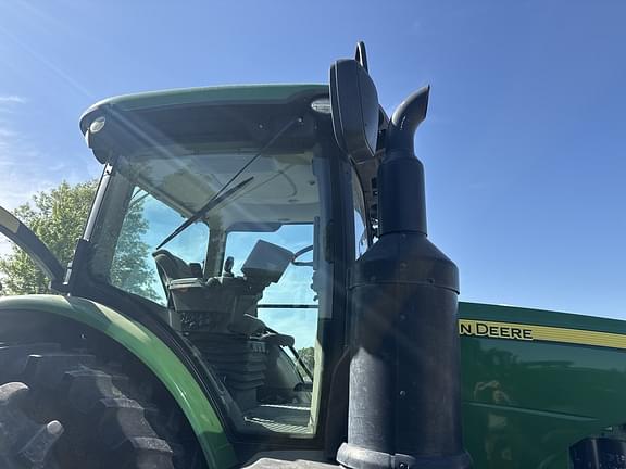 Image of John Deere 8270R equipment image 3