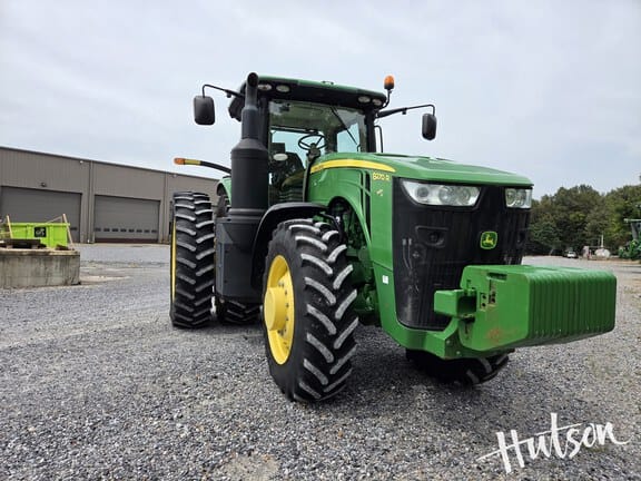 2016 John Deere 8270R Equipment Image0