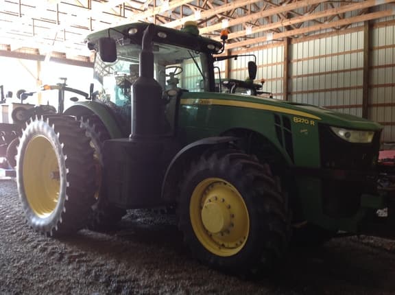 Image of John Deere 8270R equipment image 1
