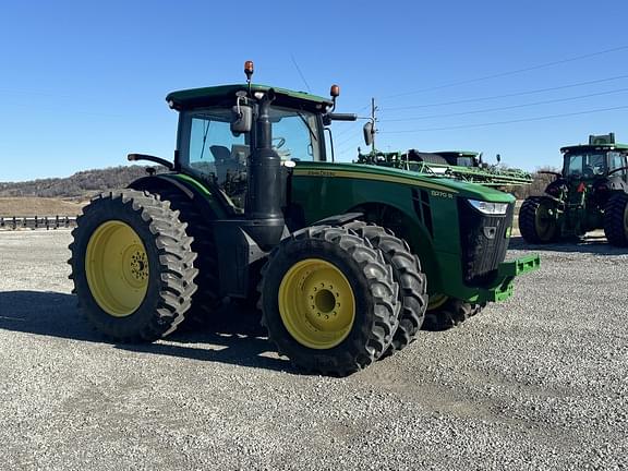 Image of John Deere 8270R equipment image 4