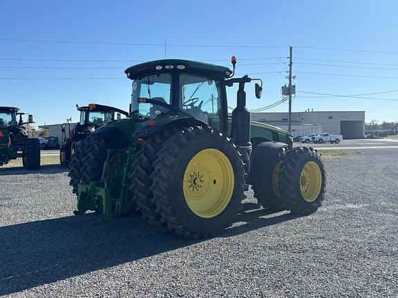 Image of John Deere 8270R equipment image 3