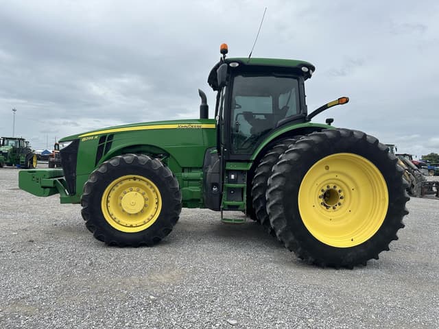 Image of John Deere 8295R equipment image 2