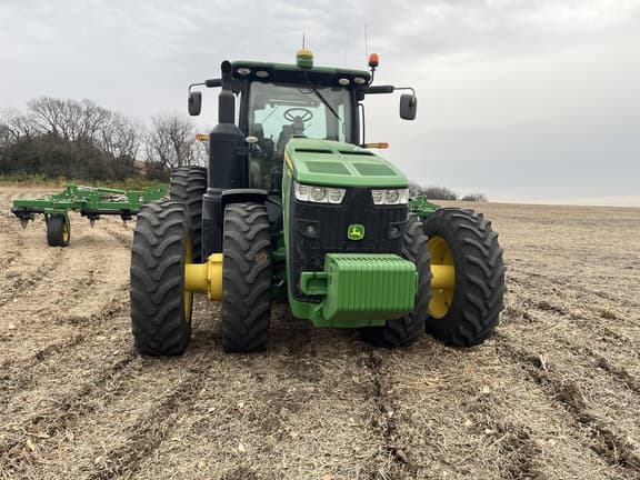 Image of John Deere 8295R equipment image 3