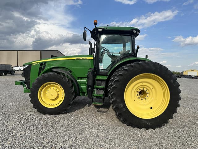 Image of John Deere 8295R equipment image 2