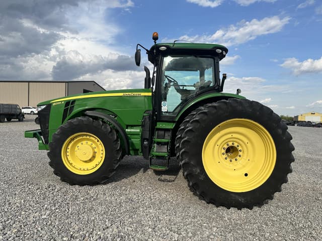 Image of John Deere 8295R equipment image 2