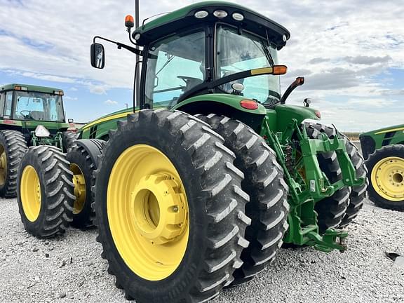 Image of John Deere 8295R equipment image 2