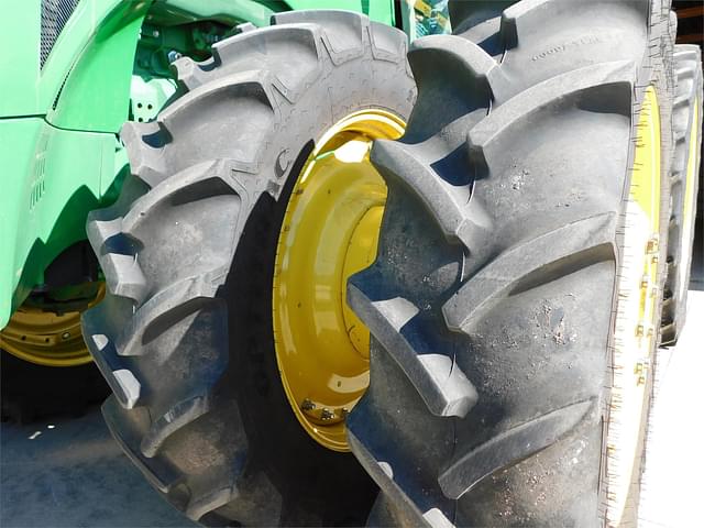 Image of John Deere 8295R equipment image 2