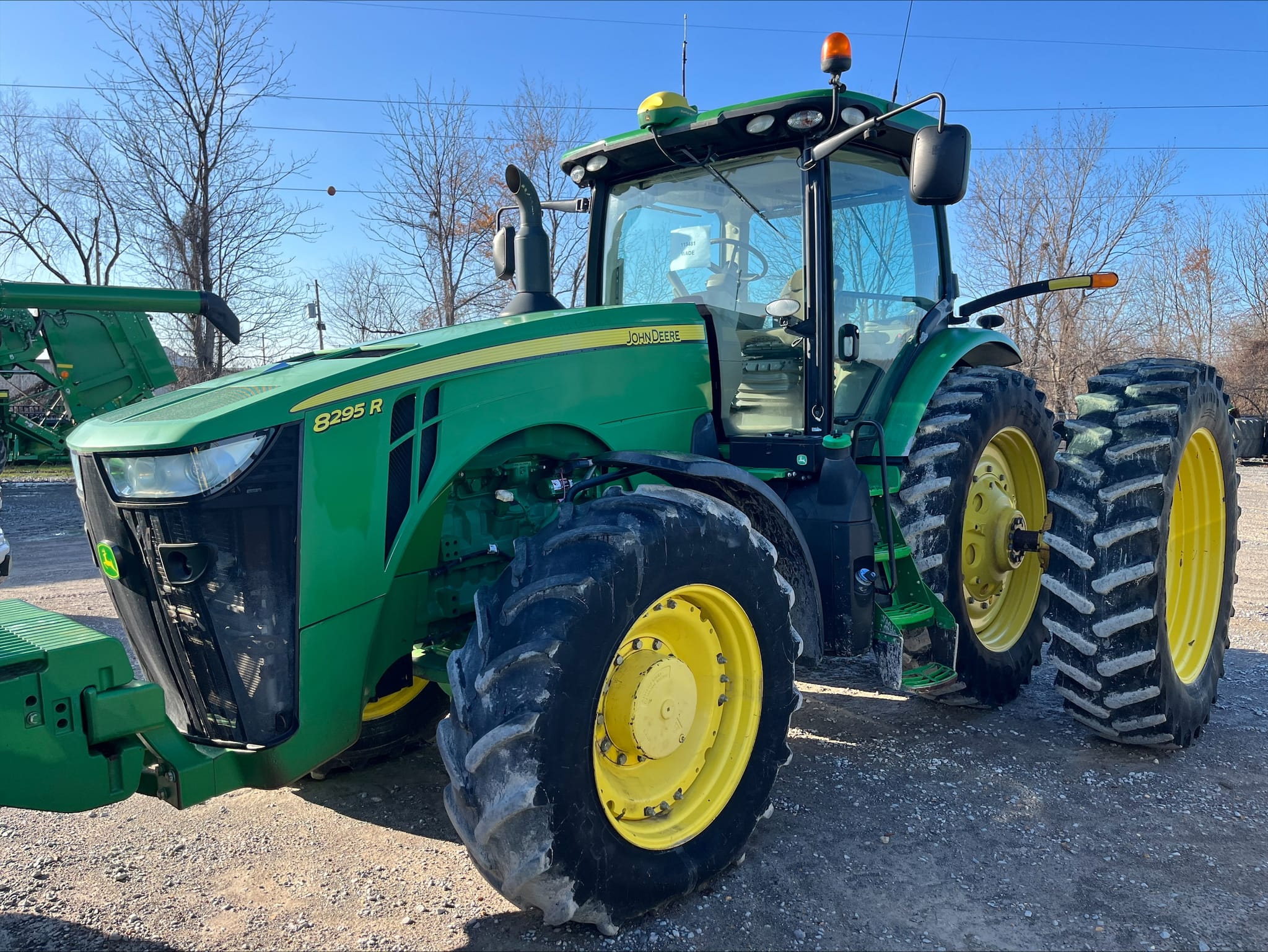 2016 John Deere 8295R Equipment Image0