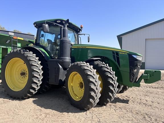 Image of John Deere 8295R equipment image 1