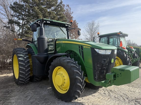 2016 John Deere 8295R Equipment Image0