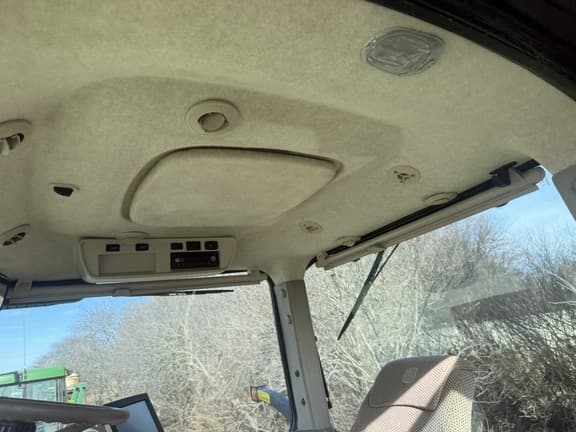 Image of John Deere 8295R equipment image 3