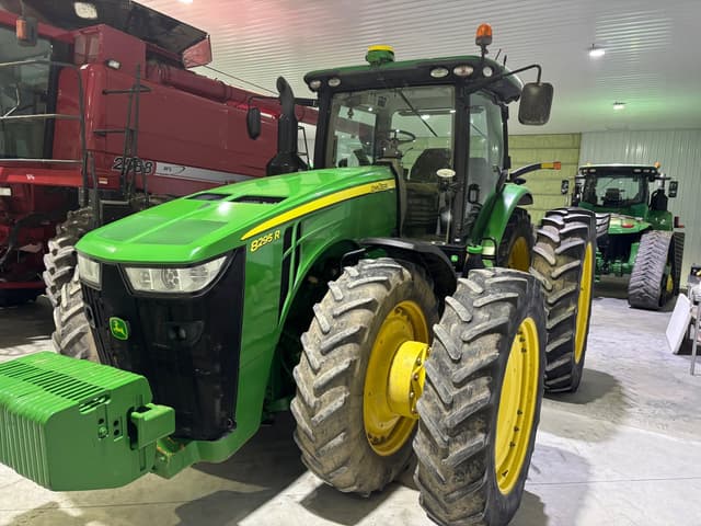 Image of John Deere 8295R equipment image 1