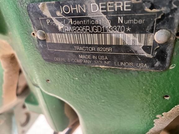 Image of John Deere 8295R equipment image 4