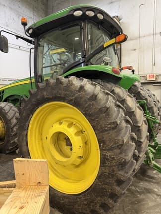 Image of John Deere 8320R equipment image 3