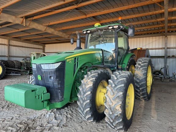 Image of John Deere 8320R equipment image 2