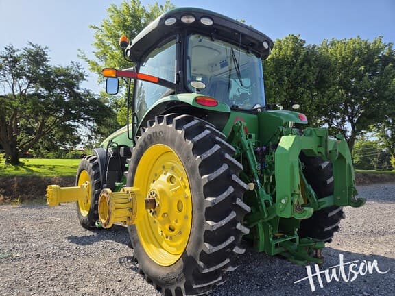 Image of John Deere 8320R equipment image 2