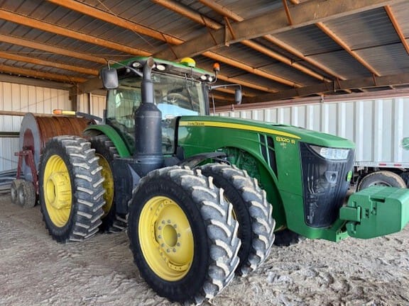 2016 John Deere 8320R Equipment Image0