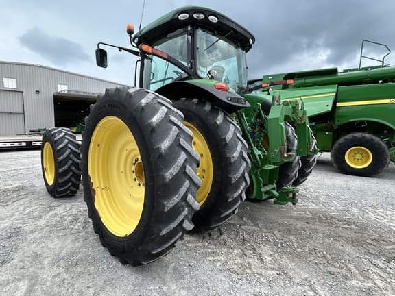 Image of John Deere 8320R equipment image 3
