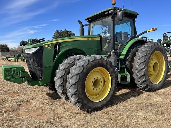 2016 John Deere 8320R Equipment Image0