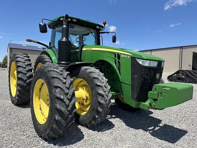 Image of John Deere 8320R equipment image 1