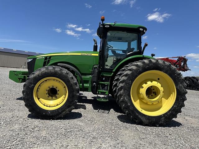 Image of John Deere 8320R equipment image 2