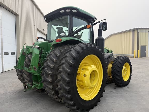 Image of John Deere 8320R equipment image 2
