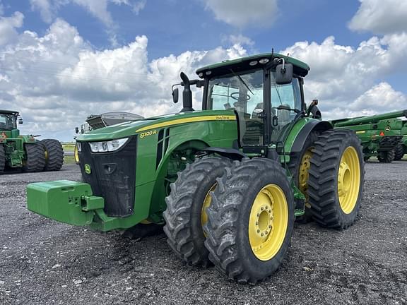 Image of John Deere 8320R equipment image 2