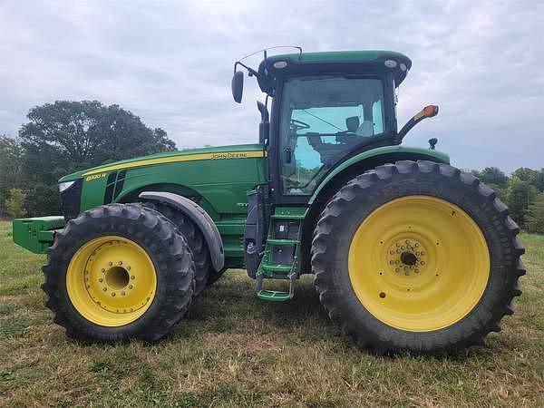 Image of John Deere 8320R equipment image 4