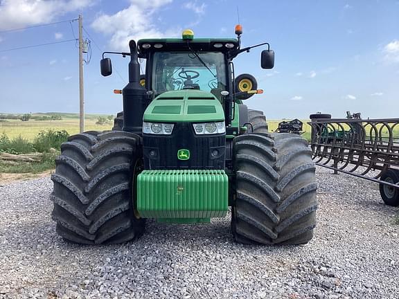 Image of John Deere 8320R equipment image 3