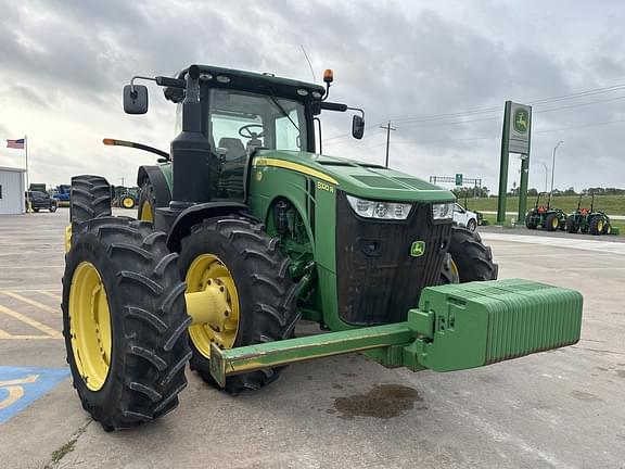 Image of John Deere 8320R equipment image 1