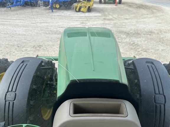 Image of John Deere 8320R equipment image 4