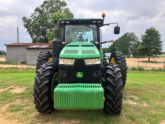 Image of John Deere 8320R equipment image 2