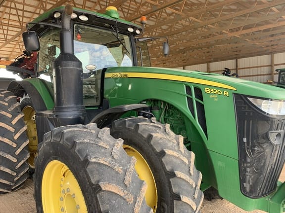 Main image John Deere 8320R