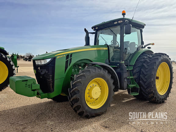 Image of John Deere 8320R equipment image 4