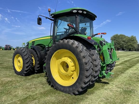 Image of John Deere 8320R equipment image 3