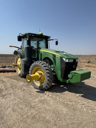 Image of John Deere 8320R equipment image 1