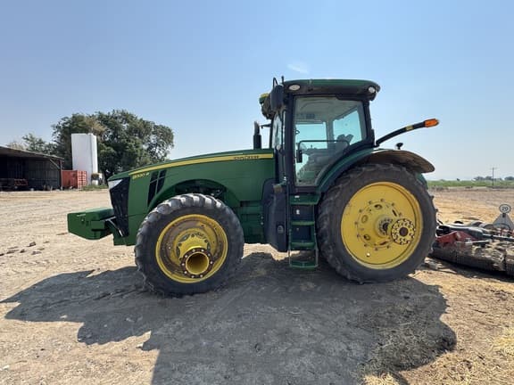 Image of John Deere 8320R equipment image 3