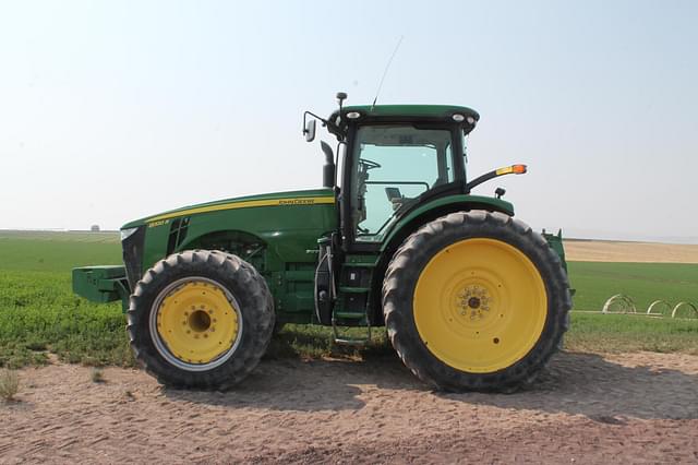 Image of John Deere 8320R equipment image 1