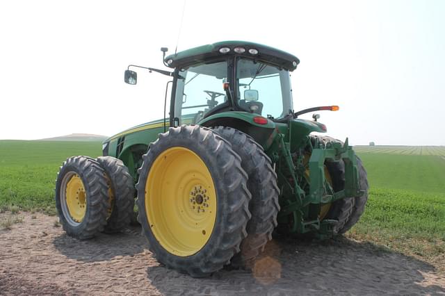 Image of John Deere 8320R equipment image 2