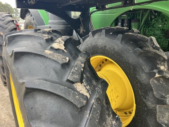 Image of John Deere 8320R equipment image 3