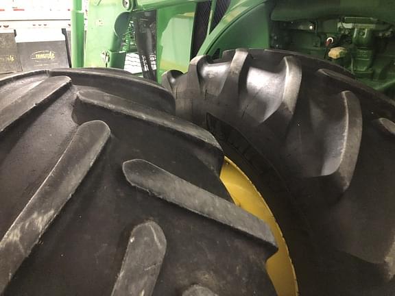 Image of John Deere 8320R equipment image 3