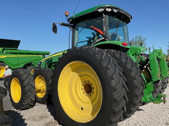 Image of John Deere 8320R equipment image 3