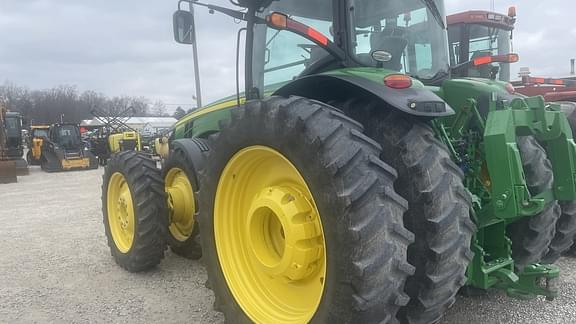 Image of John Deere 8320R equipment image 3