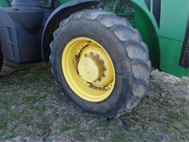 Image of John Deere 8320R equipment image 3