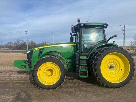 Image of John Deere 8345R equipment image 1