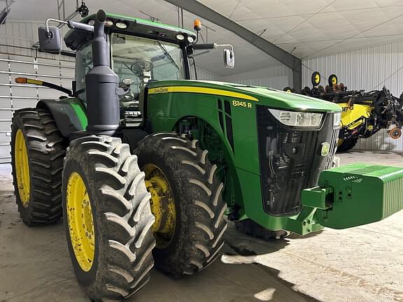 Image of John Deere 8345R equipment image 1